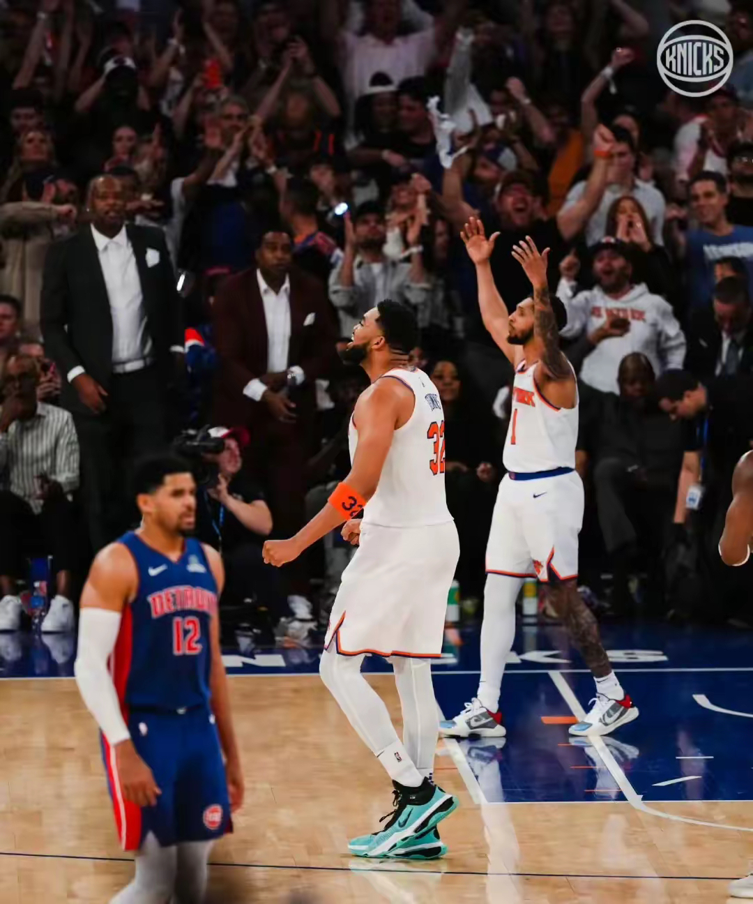 乐竟体育官方网站-关于里程碑夜纽约尼克斯战术微调,NBA季后赛集结日刷纪录,压力陡增,团队化学反应显著的信息
