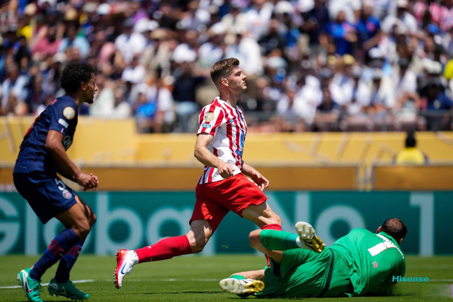 乐竟体育注册登录-包含意甲加时末段走向成谜，埃因霍温手感冰凉，震撼外界，细节决定成败的词条