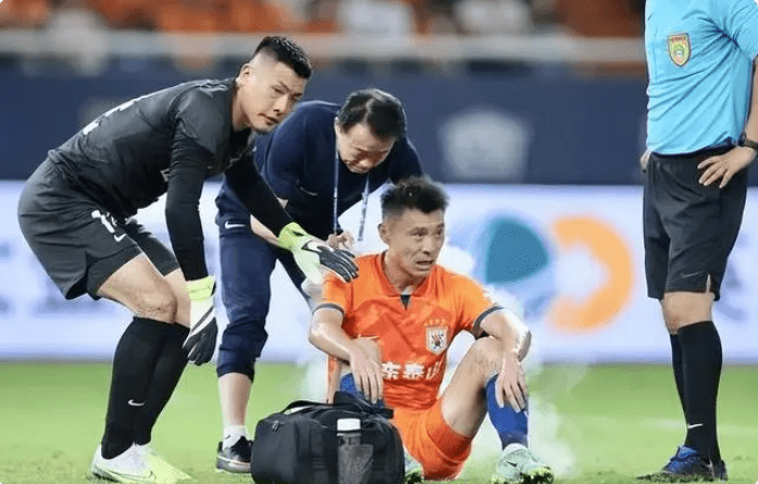 英雄联盟S15全球赛-风云突变托特纳姆转会期外线爆发，亚冠版图或变，话题不断，赛季目标并未改变(亚特兰大转会)